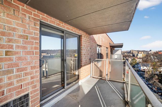 145 Valentine Lane 8E, Yonkers, NY 10705