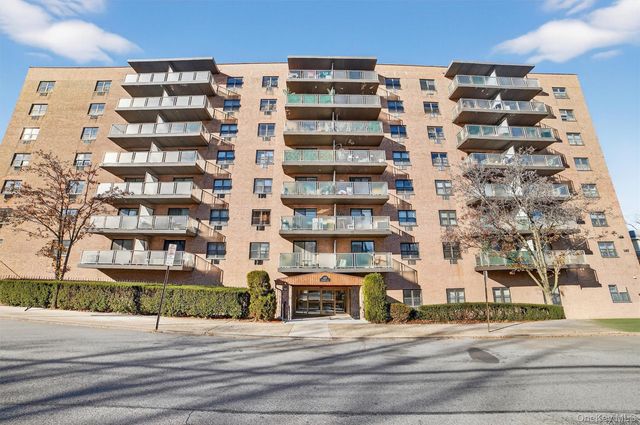 145 Valentine Lane 8E, Yonkers, NY 10705