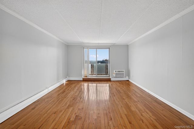 145 Valentine Lane 8E, Yonkers, NY 10705