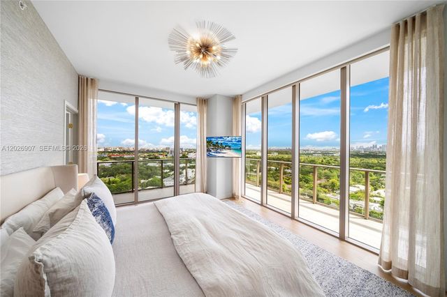 2678 Tigertail Avenue 1702, Miami, FL 33133