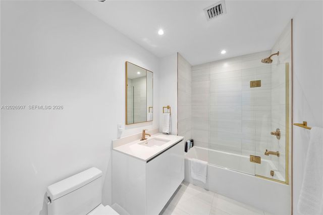 2678 Tigertail Avenue 1702, Miami, FL 33133