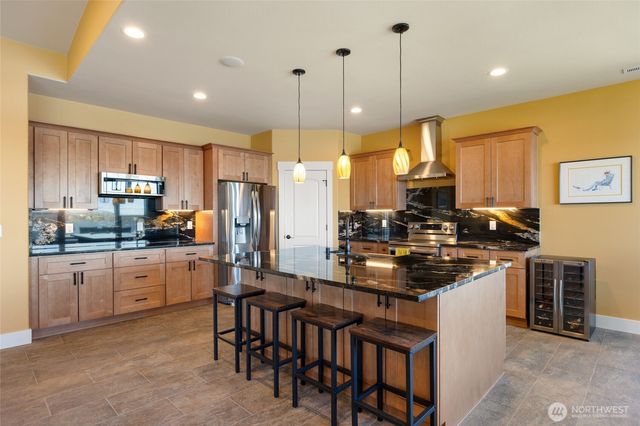 4065 NE Edwards Drive, Moses Lake, WA 98837