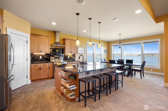 4065 NE Edwards Drive, Moses Lake, WA 98837