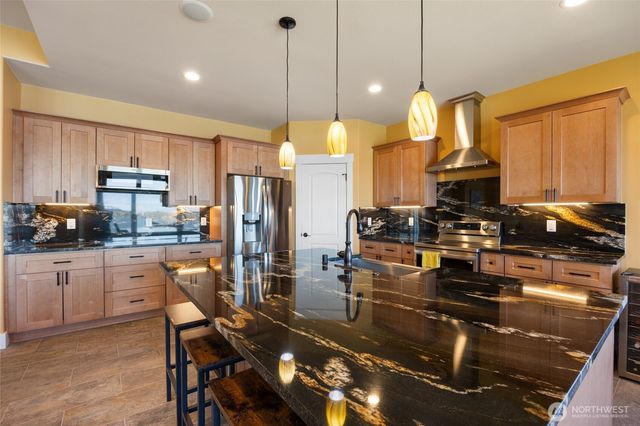 4065 NE Edwards Drive, Moses Lake, WA 98837