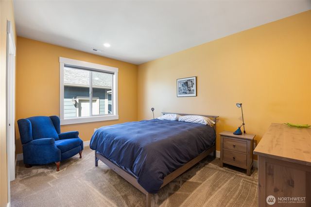 4065 NE Edwards Drive, Moses Lake, WA 98837