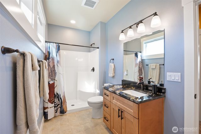 4065 NE Edwards Drive, Moses Lake, WA 98837