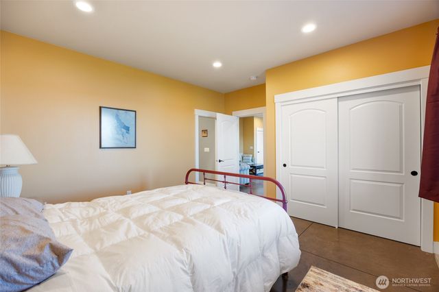 4065 NE Edwards Drive, Moses Lake, WA 98837