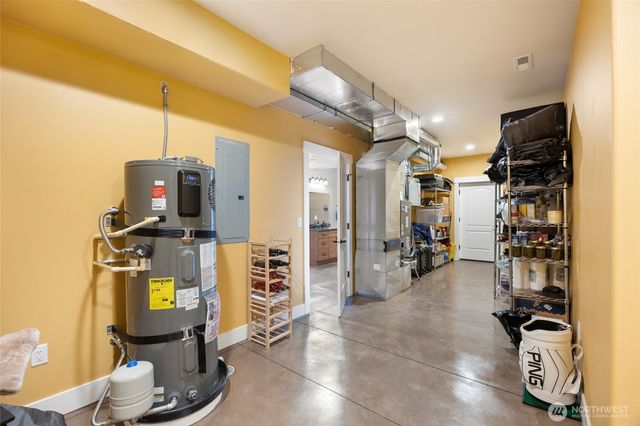 4065 NE Edwards Drive, Moses Lake, WA 98837