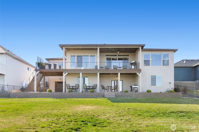 4065 NE Edwards Drive, Moses Lake, WA 98837