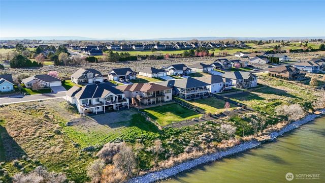 4065 NE Edwards Drive, Moses Lake, WA 98837