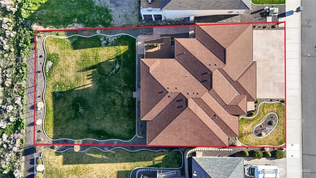 4065 NE Edwards Drive, Moses Lake, WA 98837