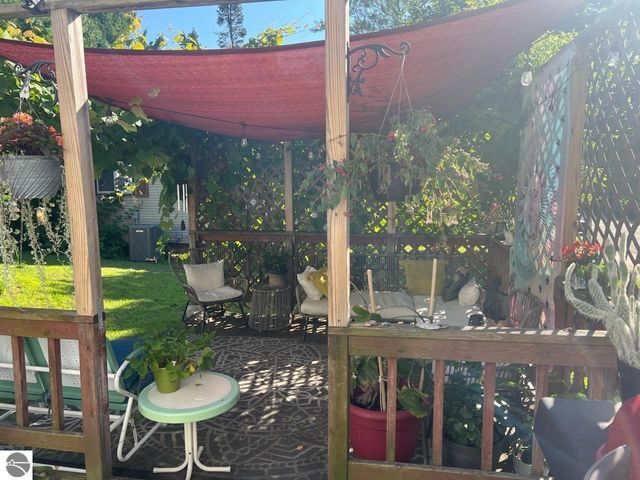 415 Sunnyside Drive, Cadillac, MI 49601