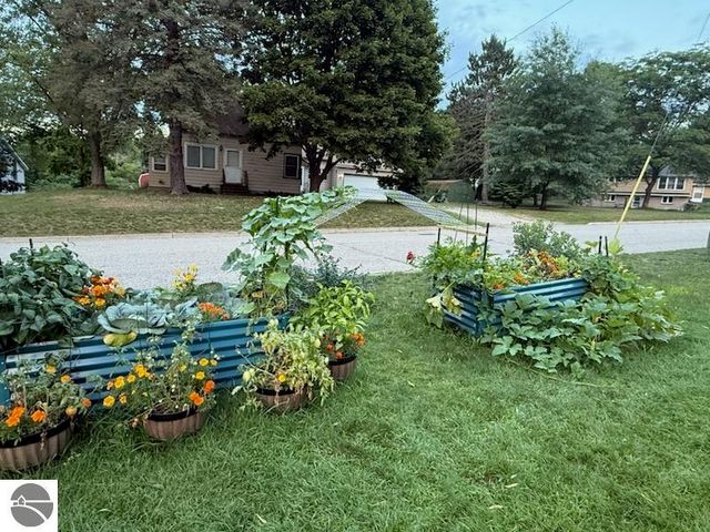 415 Sunnyside Drive, Cadillac, MI 49601