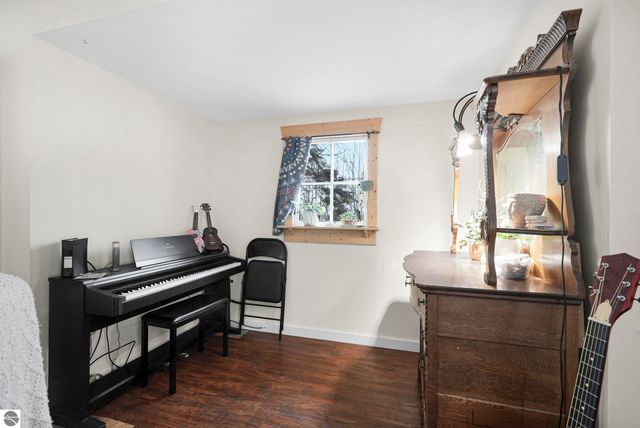 415 Sunnyside Drive, Cadillac, MI 49601