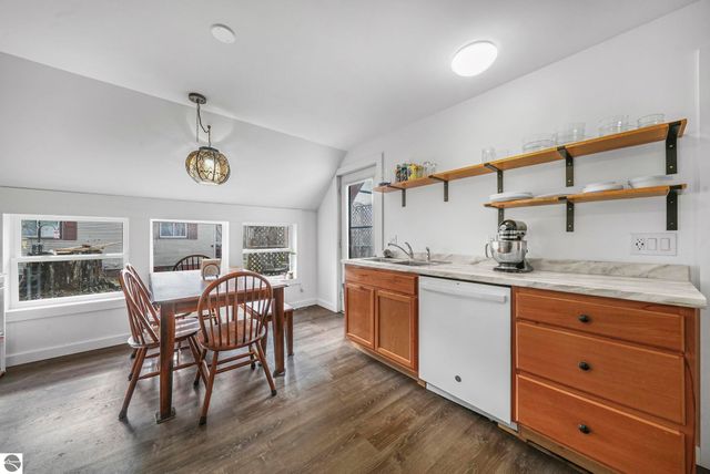 415 Sunnyside Drive, Cadillac, MI 49601