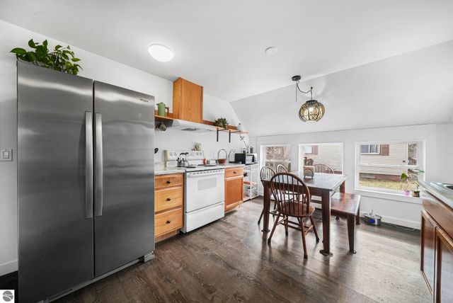 415 Sunnyside Drive, Cadillac, MI 49601