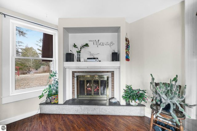 415 Sunnyside Drive, Cadillac, MI 49601