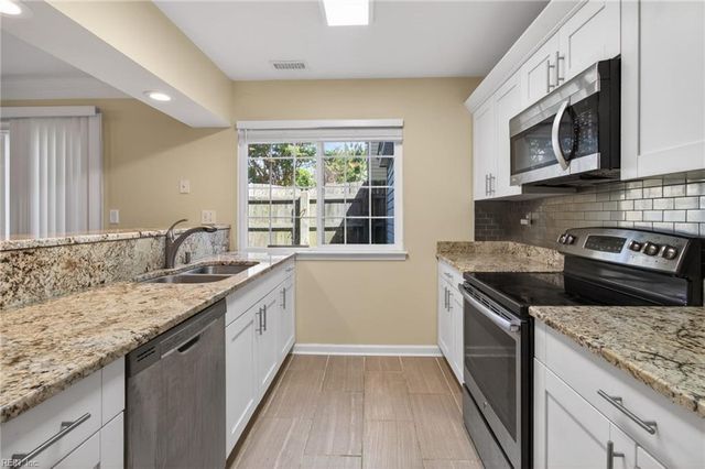 530 N Birdneck Rd Apt 101, Virginia Beach, VA 23451