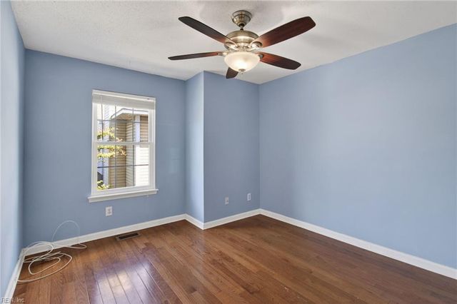 530 N Birdneck Rd Apt 101, Virginia Beach, VA 23451