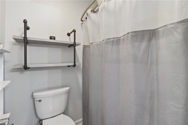 530 N Birdneck Rd Apt 101, Virginia Beach, VA 23451