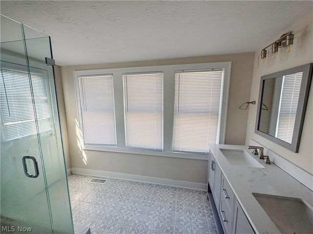 3565 Silsby Road, University Heights, OH 44118