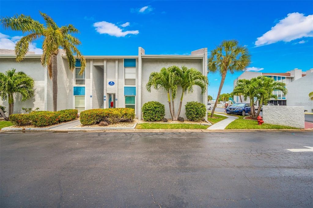 260 MEDALLION BOULEVARD F, Madeira Beach, FL 33708
