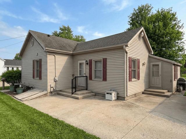 636 W 7TH AVENUE, Oshkosh, WI 54902