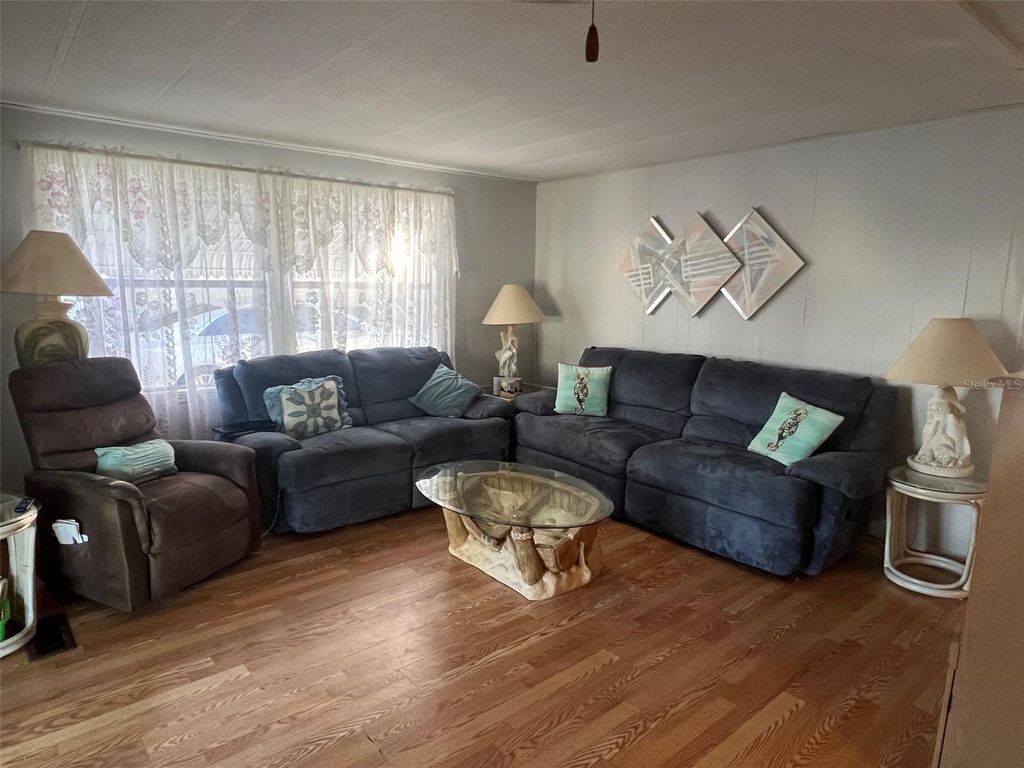 Image 14 of property listing at 29250 US HIGHWAY 19 N 406, Clearwater, FL 33761