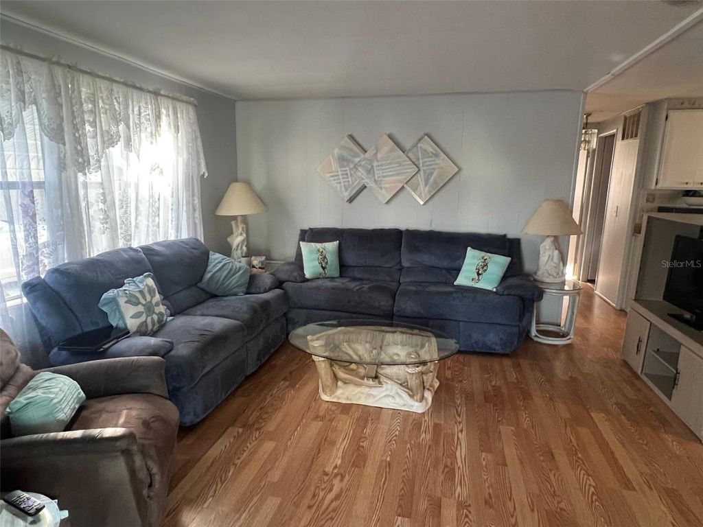 Image 15 of property listing at 29250 US HIGHWAY 19 N 406, Clearwater, FL 33761