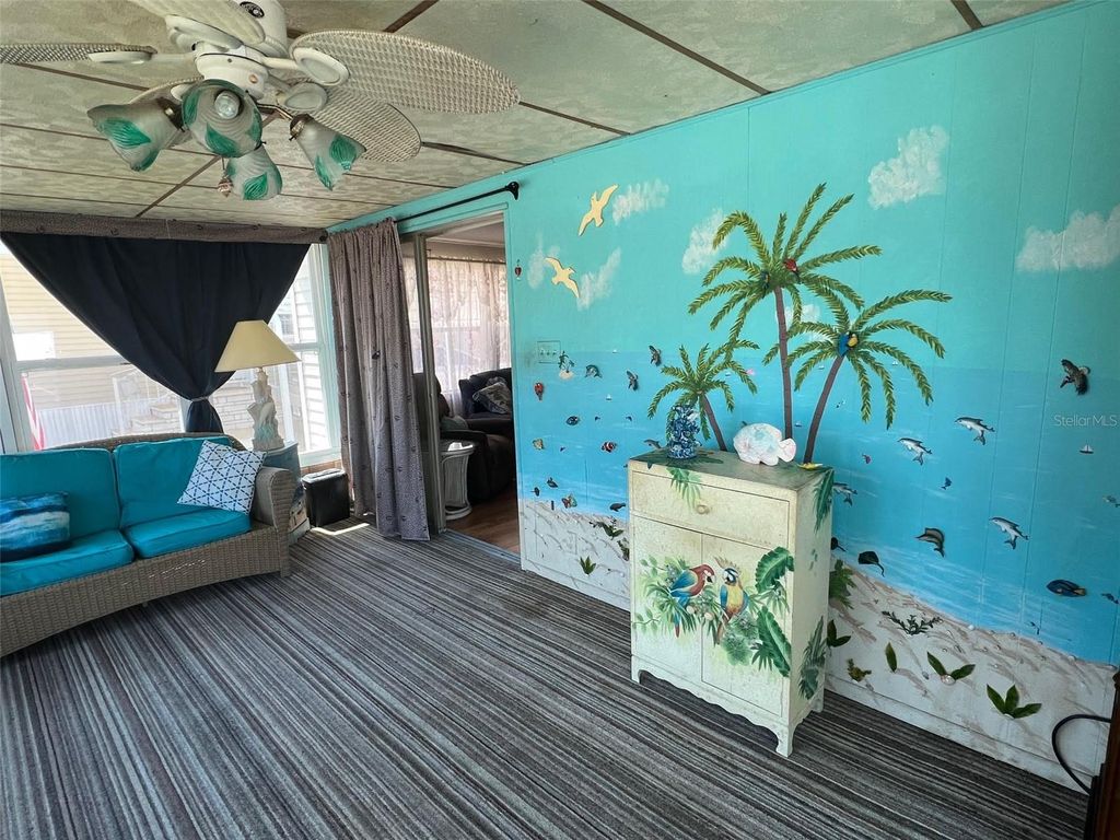 Image 19 of property listing at 29250 US HIGHWAY 19 N 406, Clearwater, FL 33761