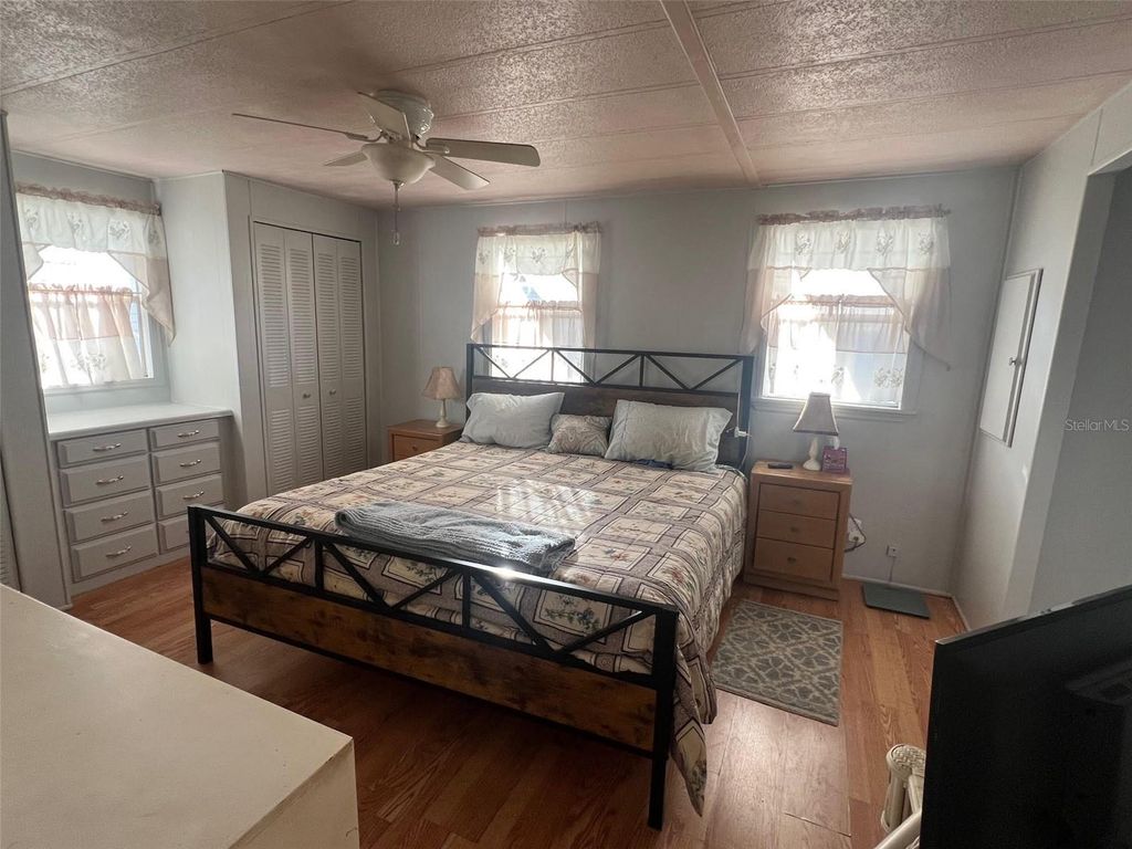 Image 20 of property listing at 29250 US HIGHWAY 19 N 406, Clearwater, FL 33761