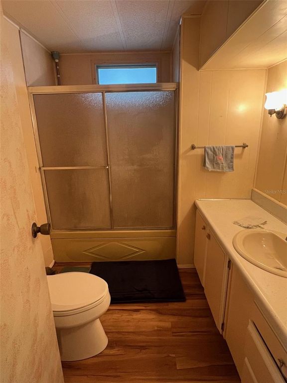 Image 26 of property listing at 29250 US HIGHWAY 19 N 406, Clearwater, FL 33761