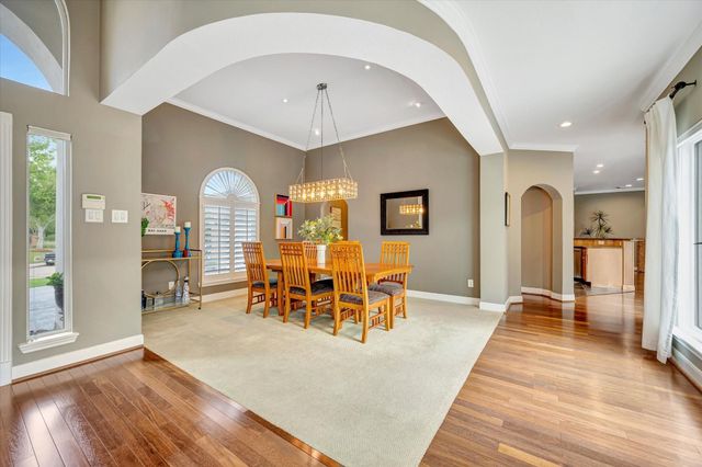 15510 Greens Cove Way, Houston, TX 77059