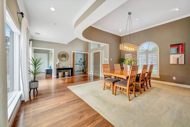 15510 Greens Cove Way, Houston, TX 77059