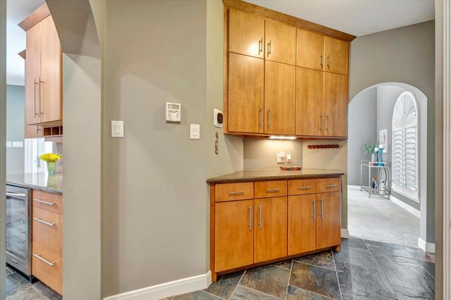 15510 Greens Cove Way, Houston, TX 77059