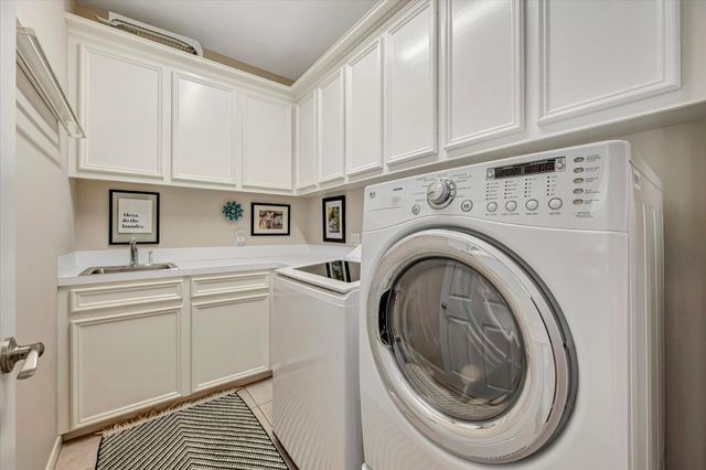 15510 Greens Cove Way, Houston, TX 77059