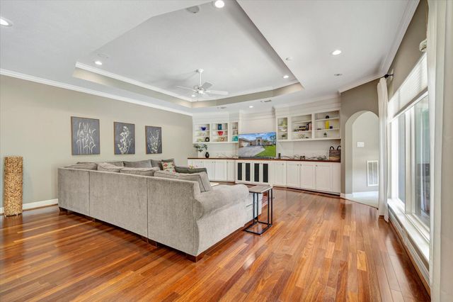 15510 Greens Cove Way, Houston, TX 77059