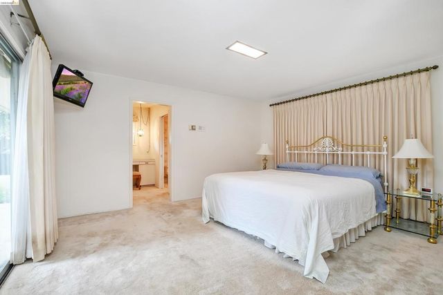 227 Pueblo Dr, Pittsburg, CA 94565