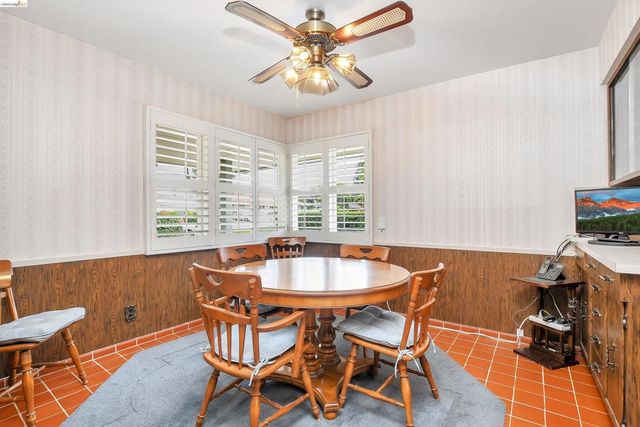 227 Pueblo Dr, Pittsburg, CA 94565
