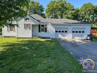 3434 SE 2nd ST, Topeka, KS 66607
