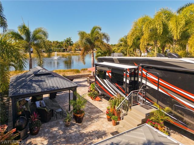 5696 Brightwood Dr., Fort Myers, FL 33905