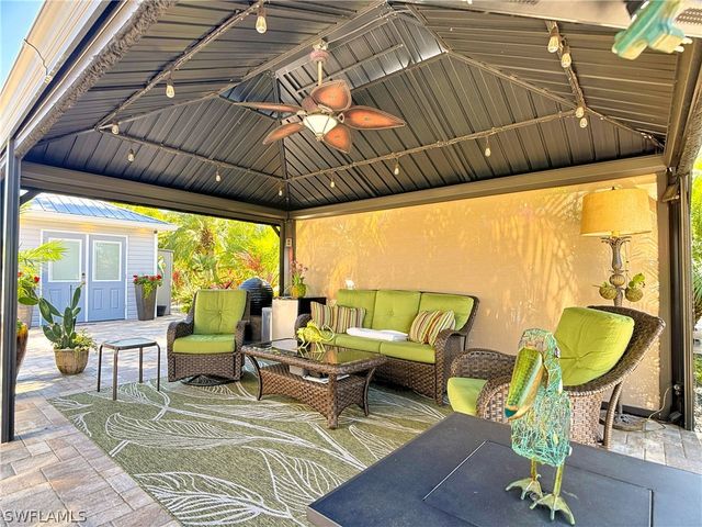 5696 Brightwood Dr., Fort Myers, FL 33905