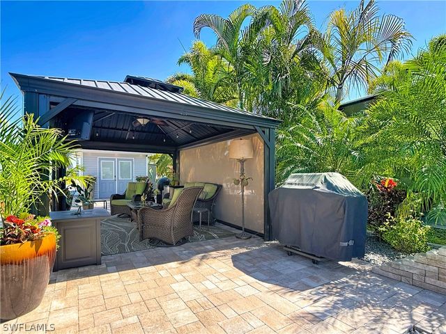 5696 Brightwood Dr., Fort Myers, FL 33905