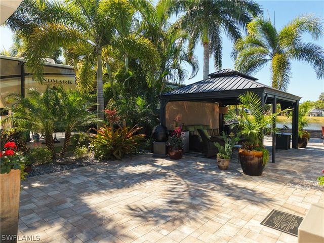 5696 Brightwood Dr., Fort Myers, FL 33905