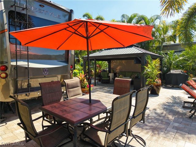 5696 Brightwood Dr., Fort Myers, FL 33905