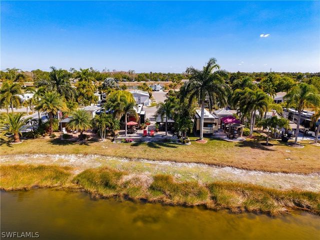 5696 Brightwood Dr., Fort Myers, FL 33905