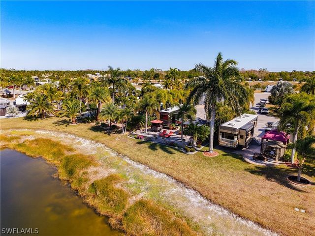 5696 Brightwood Dr., Fort Myers, FL 33905