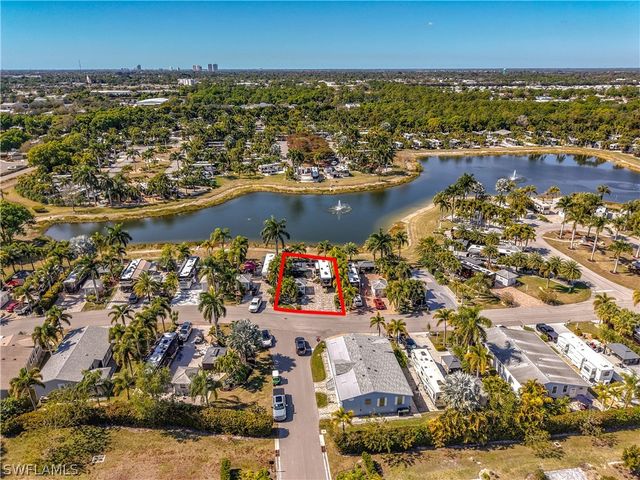 5696 Brightwood Dr., Fort Myers, FL 33905