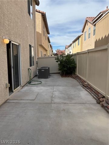 8056 Imperial Treasure Street, Las Vegas, NV 89139