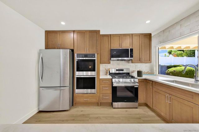 12621 Opimo Dr, San Diego, CA 92128
